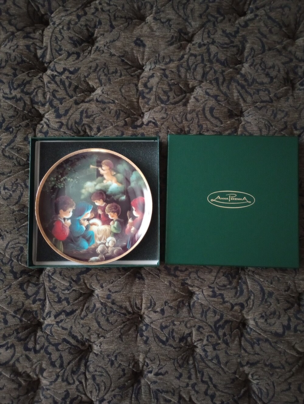Precious Moments "Come Let Us Adore Him" Collectors Plate In Original Box 1991